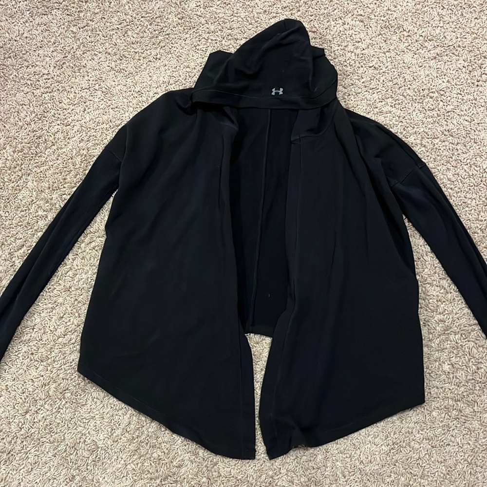 Black Under Armour sweatshirt